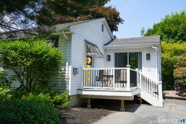 18 Clifton Street, Old Lyme, CT 06371