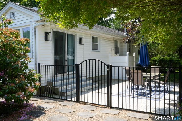18 Clifton Street, Old Lyme, CT 06371