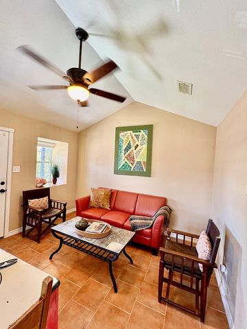 908 W El Paso, Marfa, TX 79843