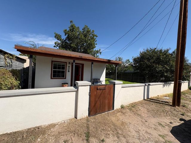 908 W El Paso, Marfa, TX 79843