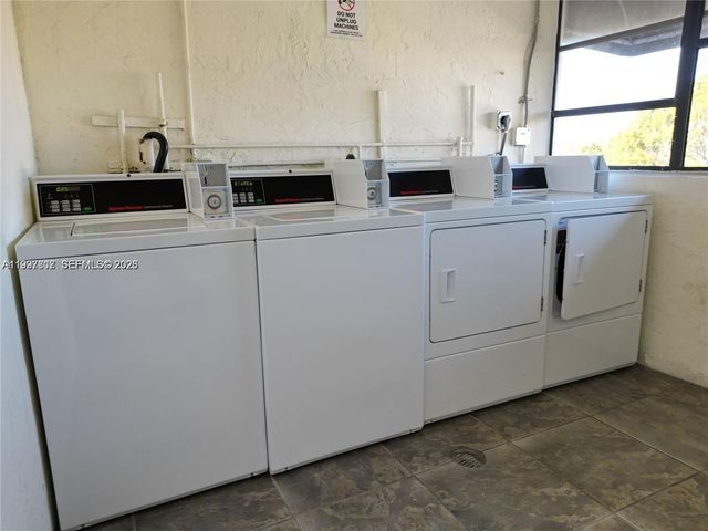 2701 Riverside Dr 516-B, Coral Springs, FL 33065