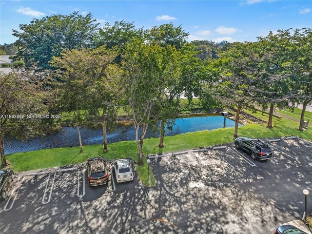 2701 Riverside Dr 516-B, Coral Springs, FL 33065