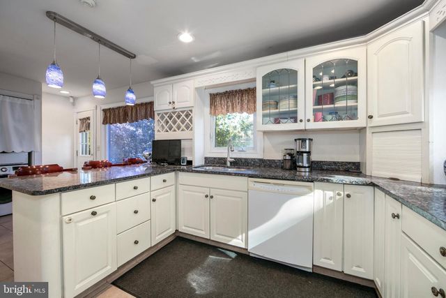 103 WHITE HORSE PIKE, Haddon Heights, NJ 08035