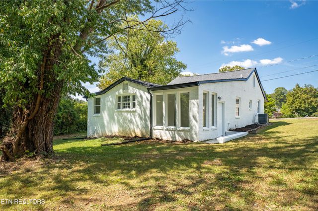 3416 Riverview Drive, Knoxville, TN 37914