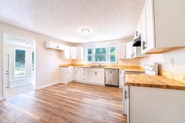 3416 Riverview Drive, Knoxville, TN 37914