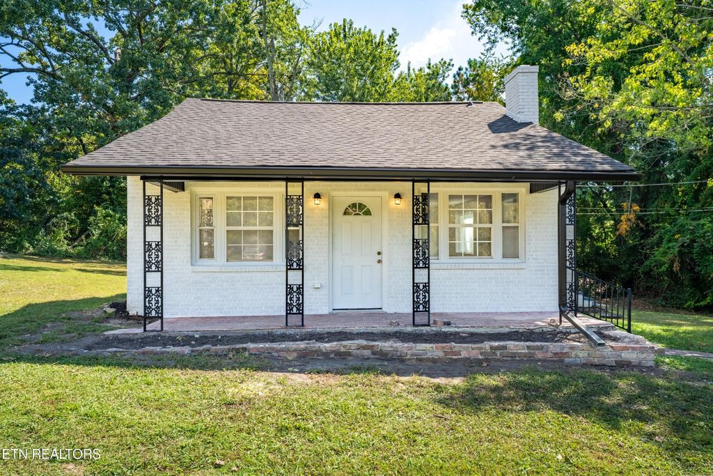 3416 Riverview Drive, Knoxville, TN 37914