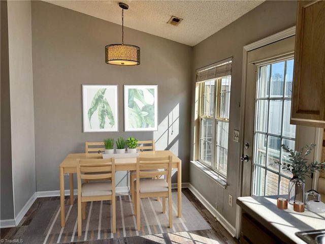 702 Oakmont Circle, Archdale, NC 27263