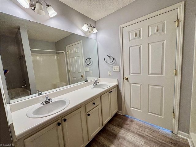 702 Oakmont Circle, Archdale, NC 27263