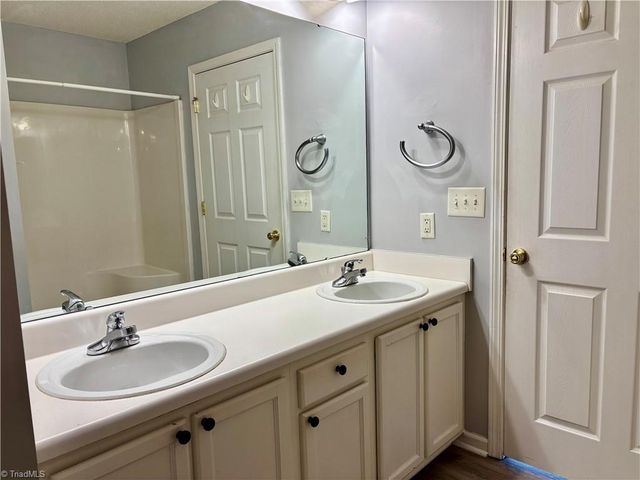 702 Oakmont Circle, Archdale, NC 27263