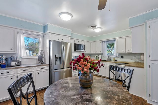 200 E 8th Street, Kaufman, TX 75142