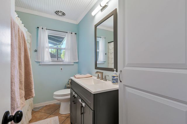 200 E 8th Street, Kaufman, TX 75142