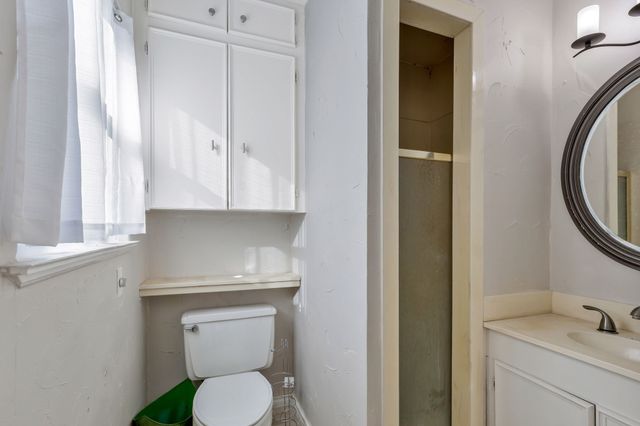 200 E 8th Street, Kaufman, TX 75142