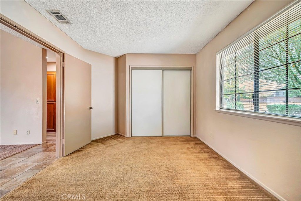 Image 12 of property listing at 4930 Golden Eagle, Palmdale, CA 93552