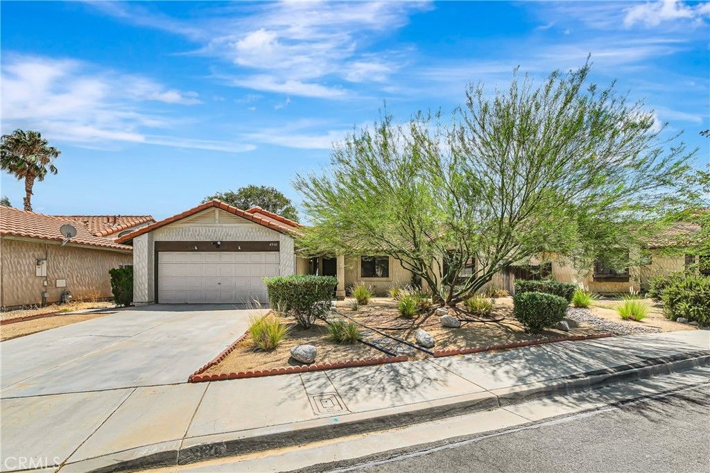 Image 2 of property listing at 4930 Golden Eagle, Palmdale, CA 93552
