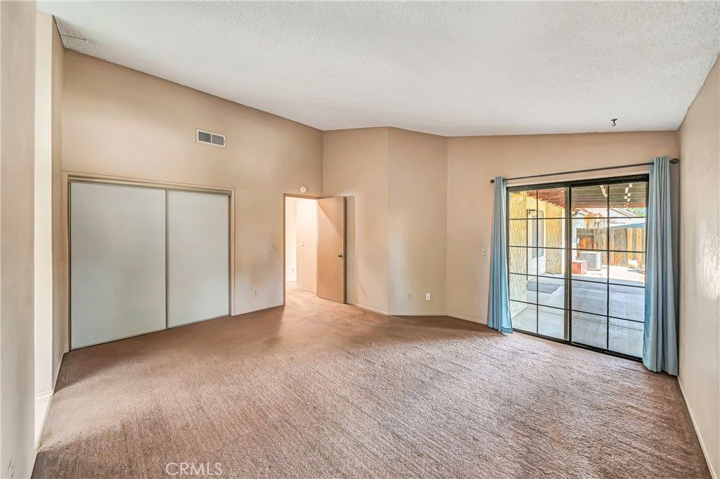 Image 24 of property listing at 4930 Golden Eagle, Palmdale, CA 93552