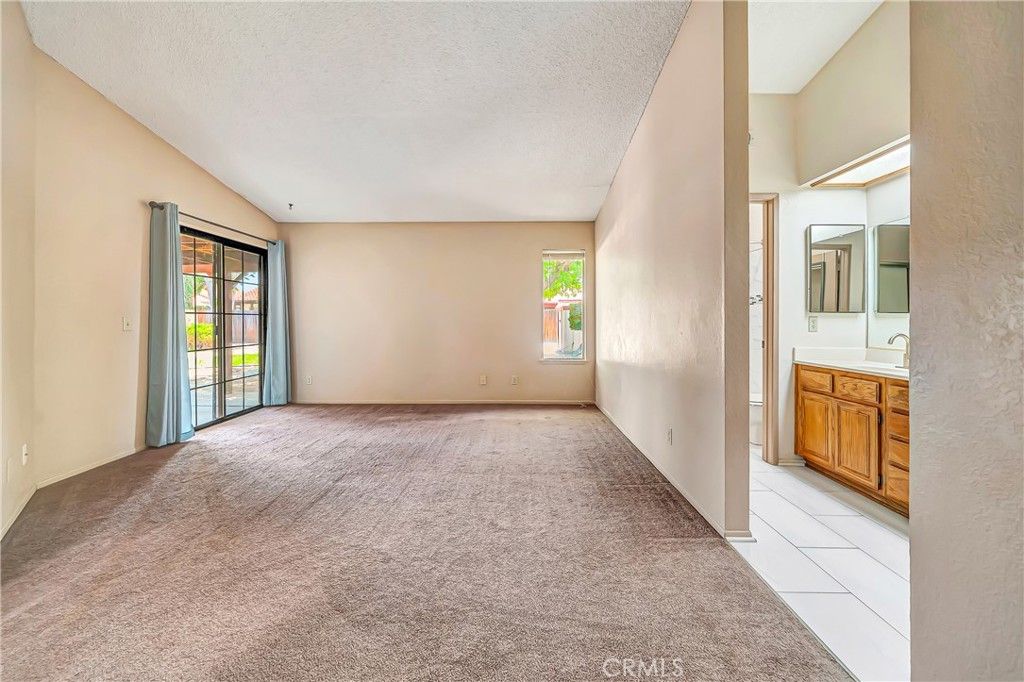 Image 26 of property listing at 4930 Golden Eagle, Palmdale, CA 93552