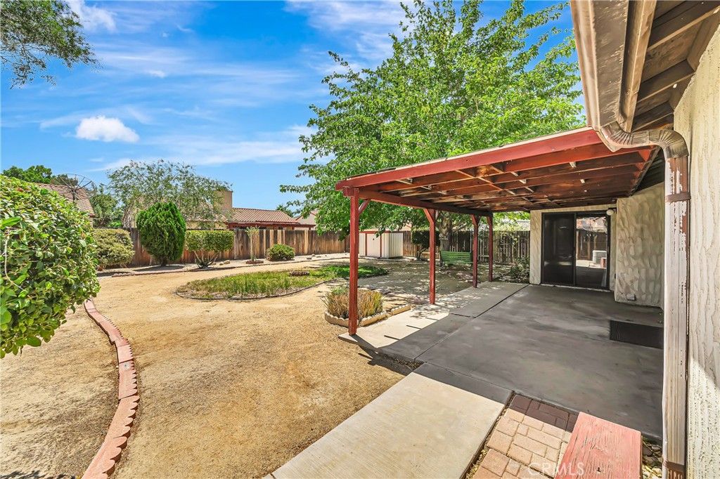 Image 32 of property listing at 4930 Golden Eagle, Palmdale, CA 93552
