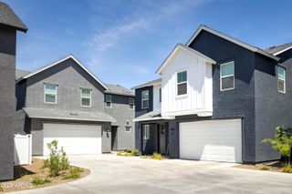 9117 N 181st Avenue 99, Waddell, AZ 85355