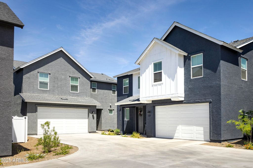 9117 N 181st Avenue 99, Waddell, AZ 85355