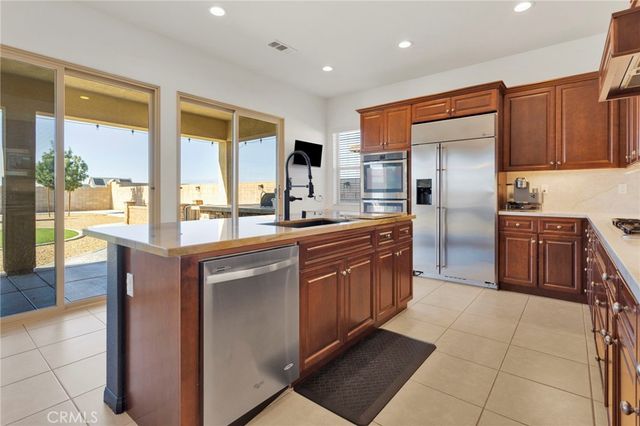 19204 Monterey Street, Apple Valley, CA 92308