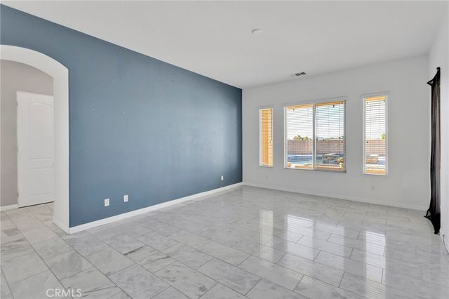 19204 Monterey Street, Apple Valley, CA 92308
