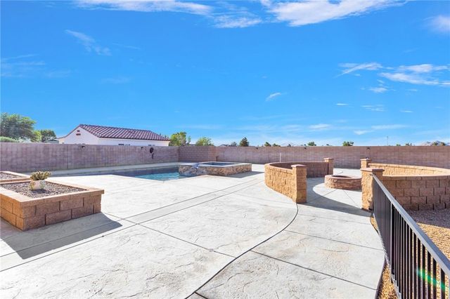 19204 Monterey Street, Apple Valley, CA 92308