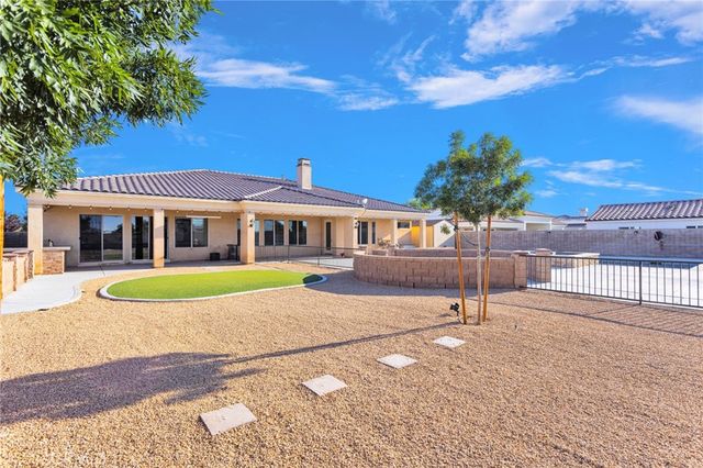 19204 Monterey Street, Apple Valley, CA 92308