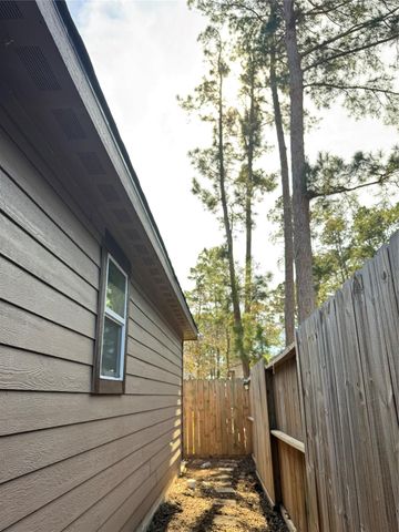 9593 Darkwood, Willis, TX 77318