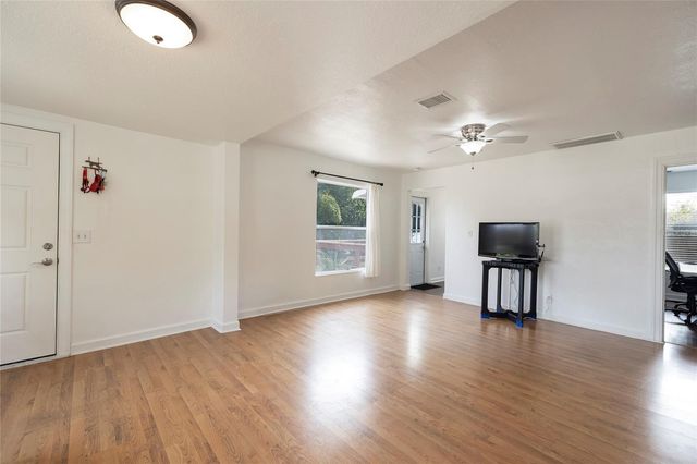 2540 18TH AVENUE N, St Petersburg, FL 33713