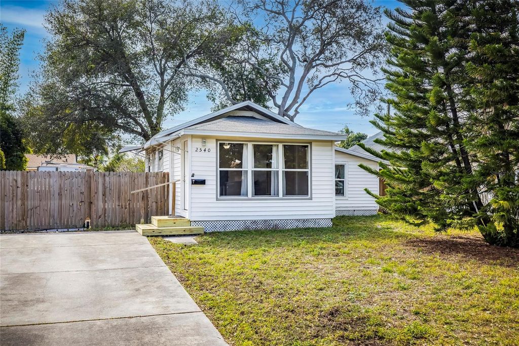 2540 18TH AVENUE N, St Petersburg, FL 33713