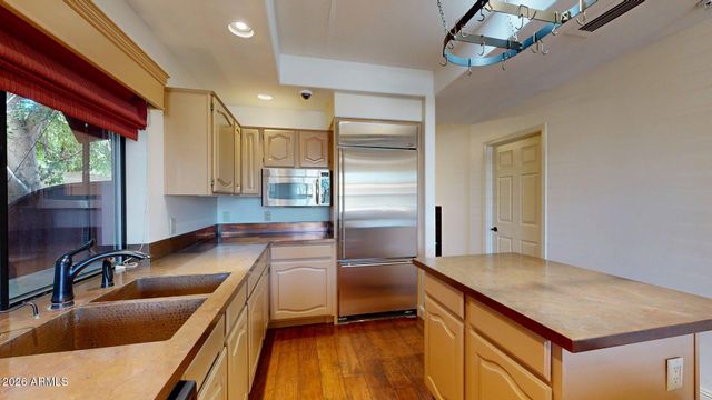8100 E CAMELBACK Road 39, Scottsdale, AZ 85251