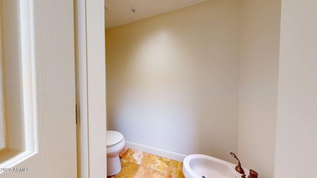 8100 E CAMELBACK Road 39, Scottsdale, AZ 85251