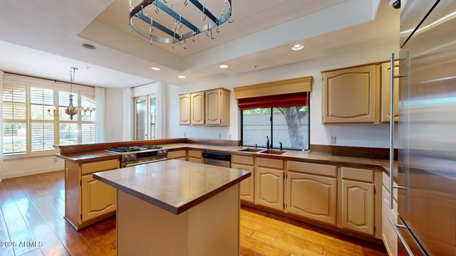 8100 E CAMELBACK Road 39, Scottsdale, AZ 85251