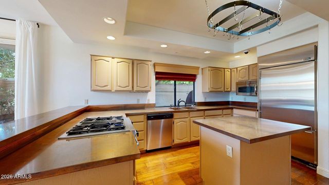 8100 E CAMELBACK Road 39, Scottsdale, AZ 85251