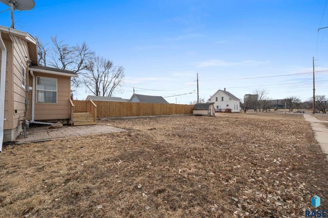 635 N Nesmith Ave Avenue, Sioux Falls, SD 57103