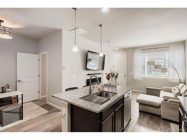 15476 W 64th Loop B, Arvada, CO 80007