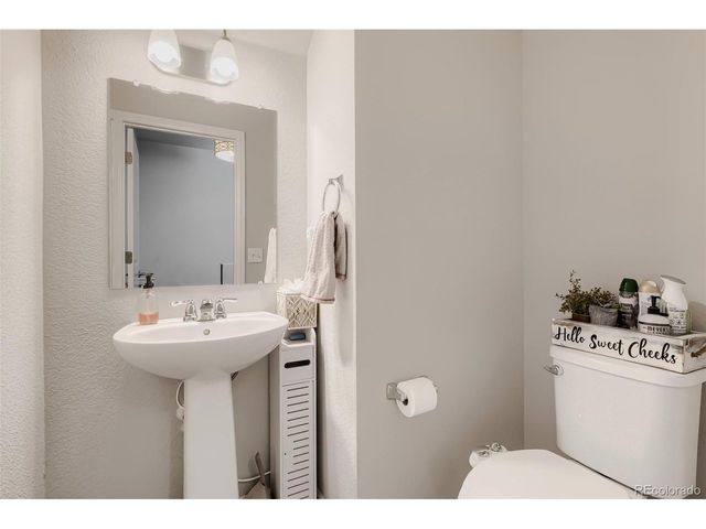15476 W 64th Loop B, Arvada, CO 80007