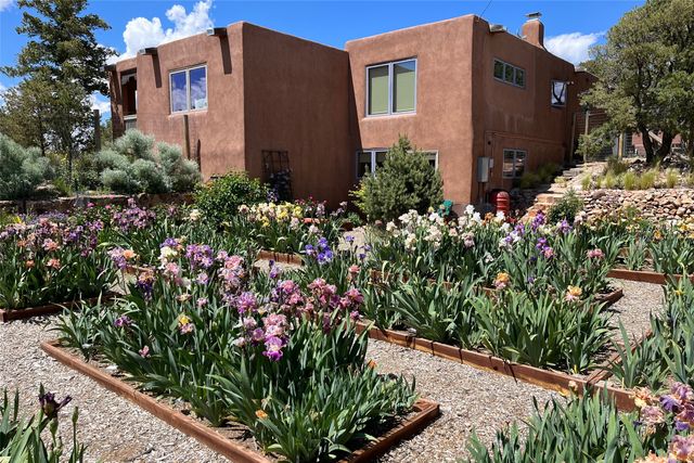 1893 Conejo Drive, Santa Fe, NM 87505