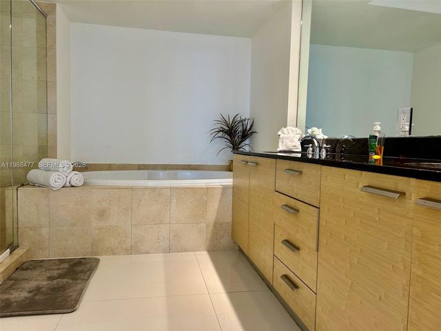 1830 S Ocean Dr 1808, Hallandale Beach, FL 33009