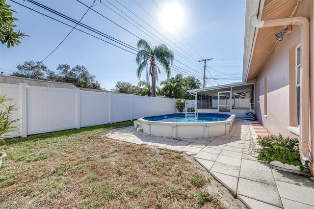 714 CHARLOTTE AVENUE, Tarpon Springs, FL 34689