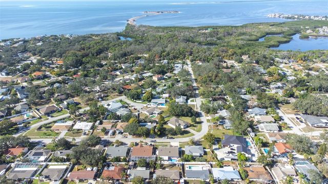 714 CHARLOTTE AVENUE, Tarpon Springs, FL 34689