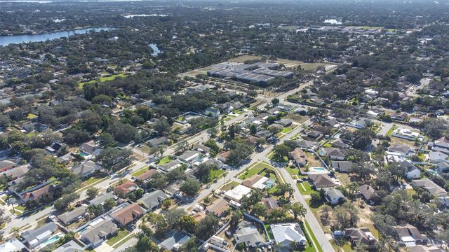 714 CHARLOTTE AVENUE, Tarpon Springs, FL 34689