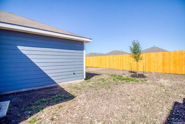 3055 JACKSON SMT, Converse, TX 78109