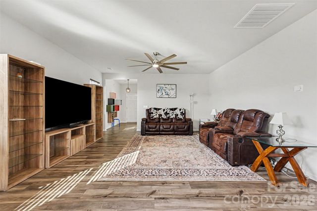 5192 Duck Lane, Catawba, NC 28609