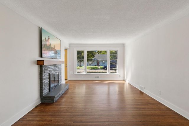 7429 Clinton Avenue, Richfield, MN 55423