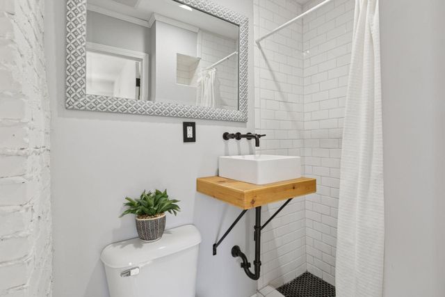 7429 Clinton Avenue, Richfield, MN 55423