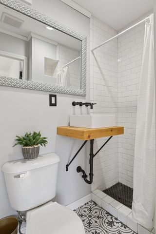 7429 Clinton Avenue, Richfield, MN 55423