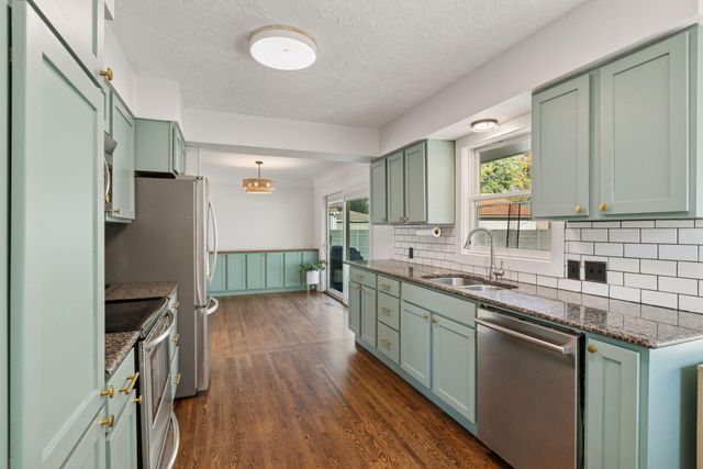 7429 Clinton Avenue, Richfield, MN 55423