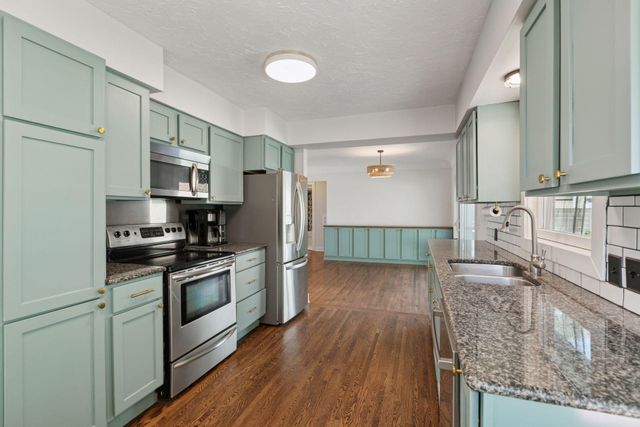 7429 Clinton Avenue, Richfield, MN 55423