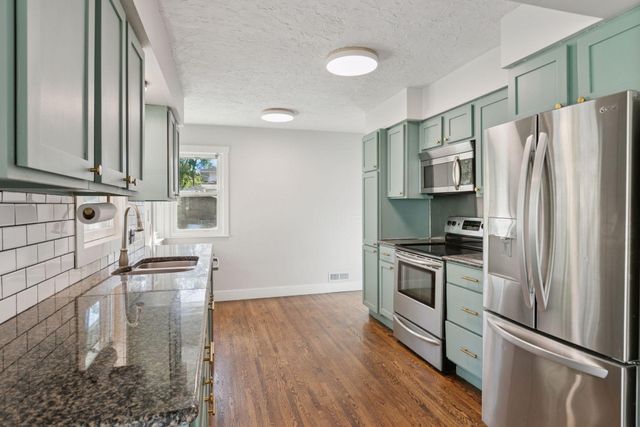 7429 Clinton Avenue, Richfield, MN 55423